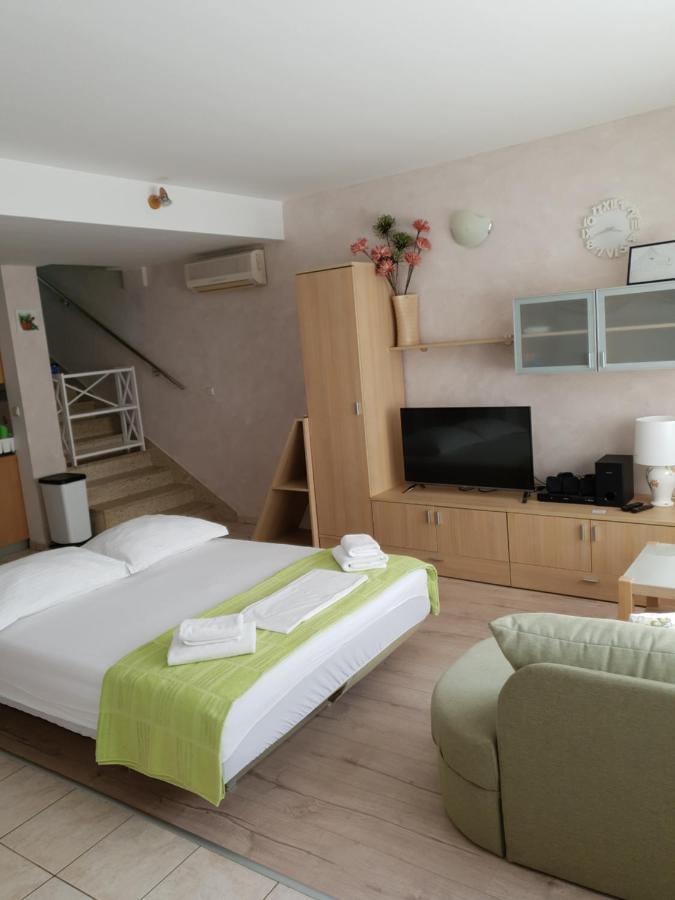 App 2+2 Nizic Apartment Makarska Exterior photo